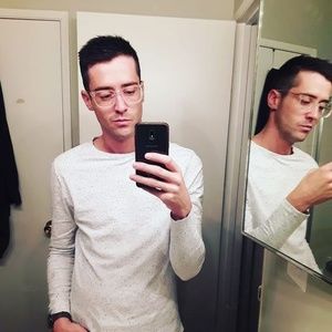 Meet your Posher, Christopher